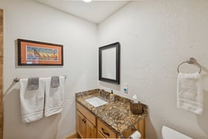 40205 N 26th St-039.jpg