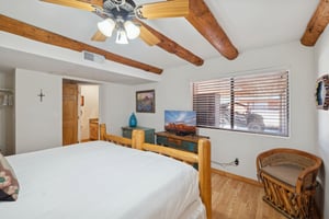 40205 N 26th St-041.jpg