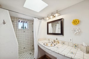 40205 N 26th St-051.jpg