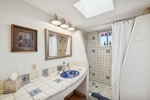 40205 N 26th St-058.jpg