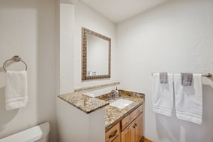 40205 N 26th St-064.jpg