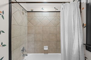  Photo 36