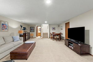  Photo 49