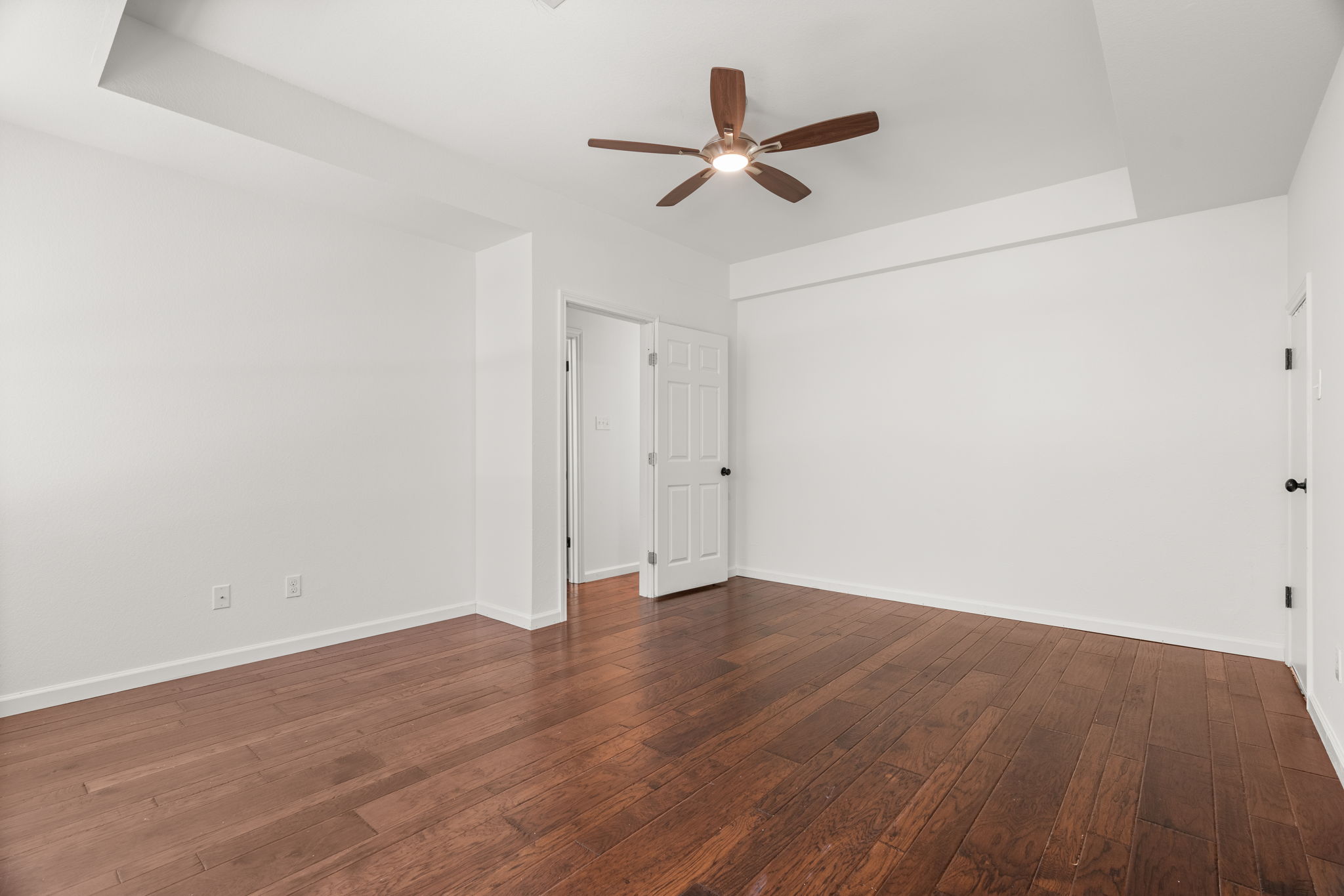 Upper-level bonus room that's ideal for a living area, game room, media center, home gym, or home office.