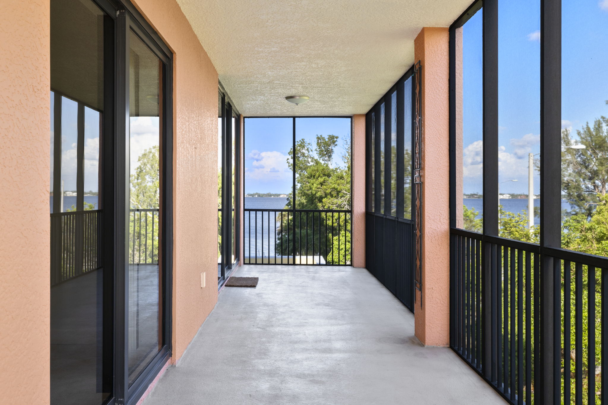 Virtual Staging - Balcony 3