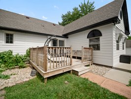  Photo 44