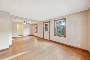 04_Interior