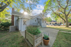 25_Exterior