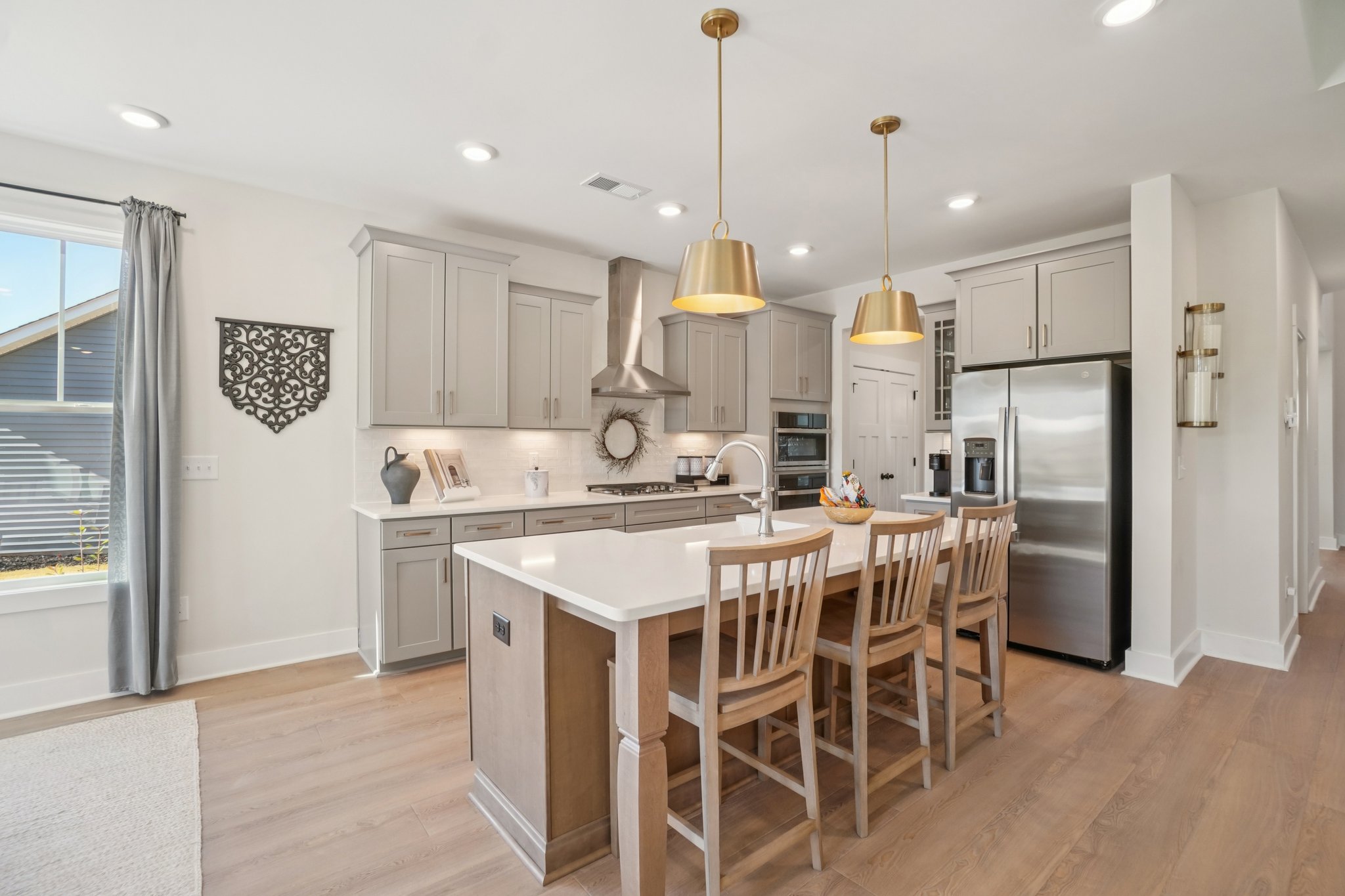 Briggs Dr-S0411-007.jpg