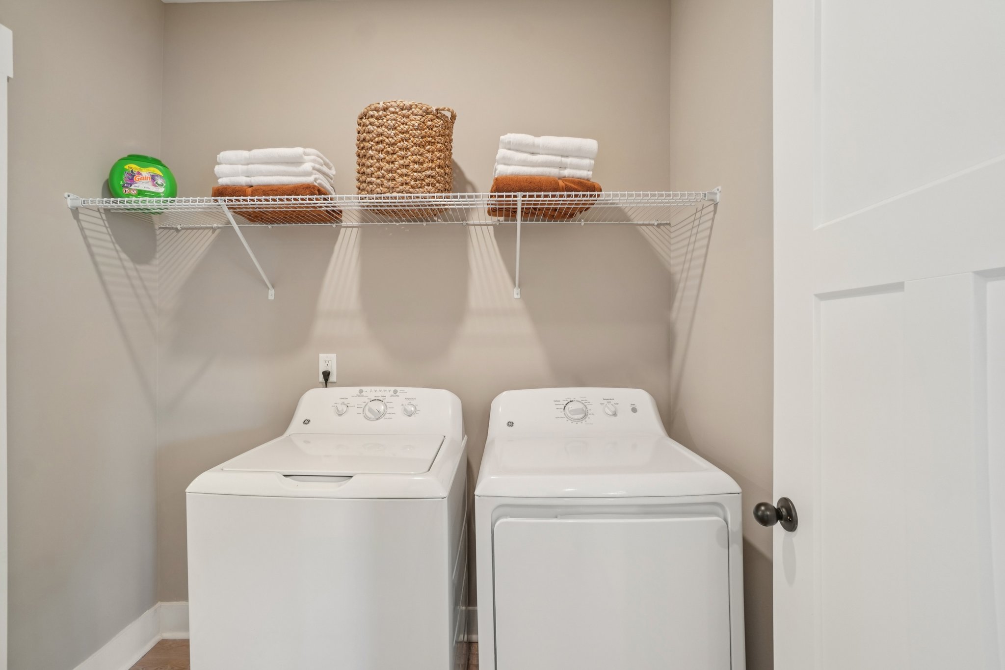 Briggs Dr-S0411-010.jpg