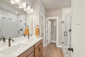 Briggs Dr-S0411-012.jpg