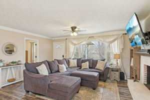  Photo 23