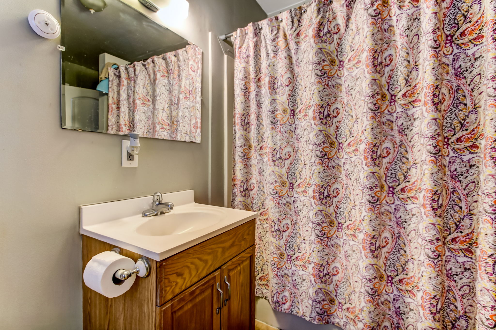 Full Bathroom in Downstairs Unit