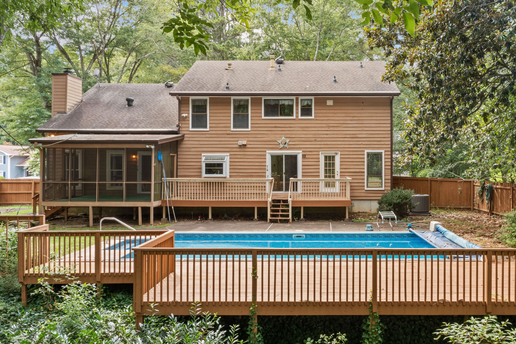 Swimming pool and golf course lot!