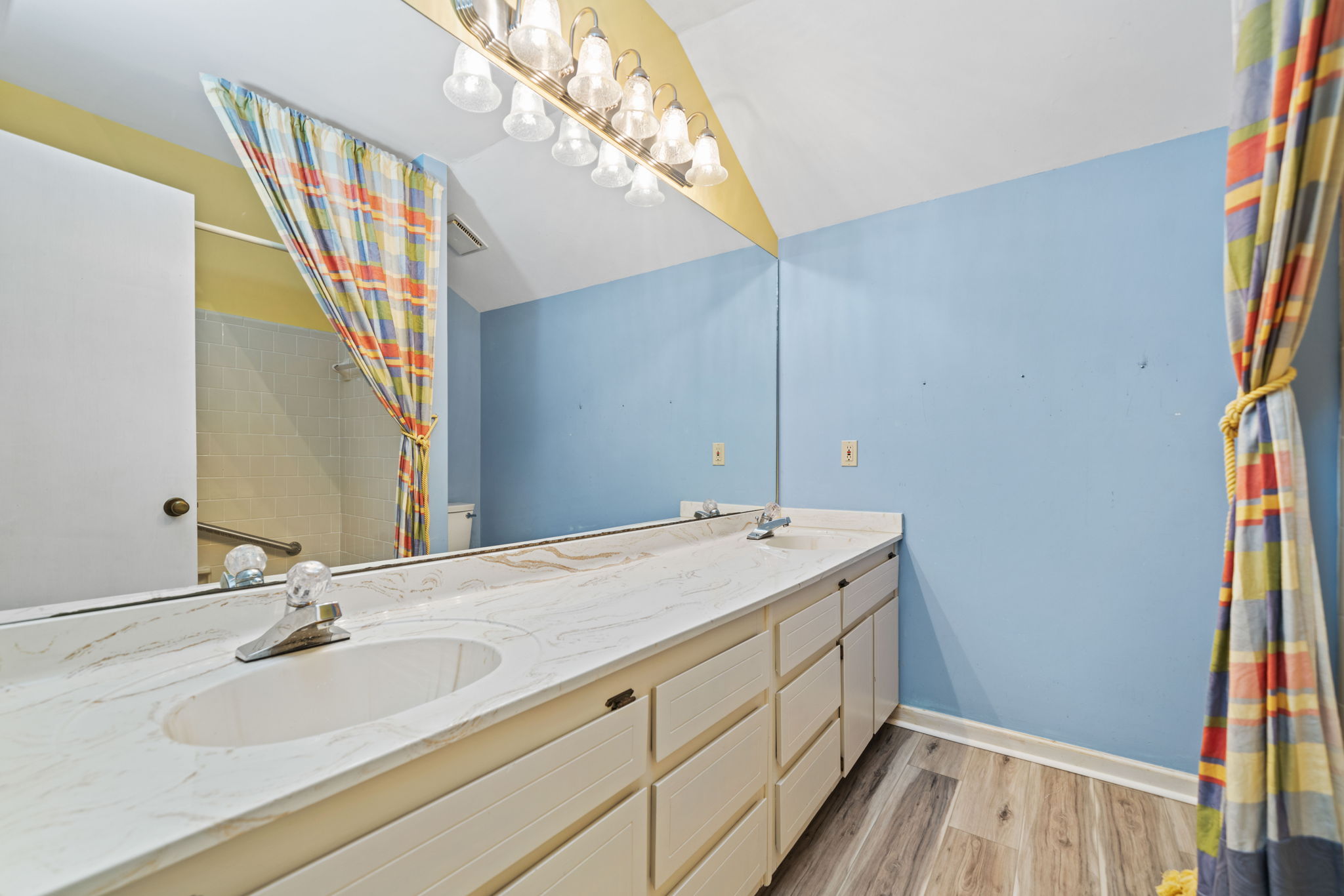 Hall Bathroom