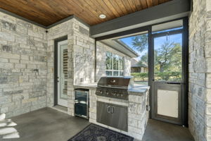 Outdoor Kitchen Area