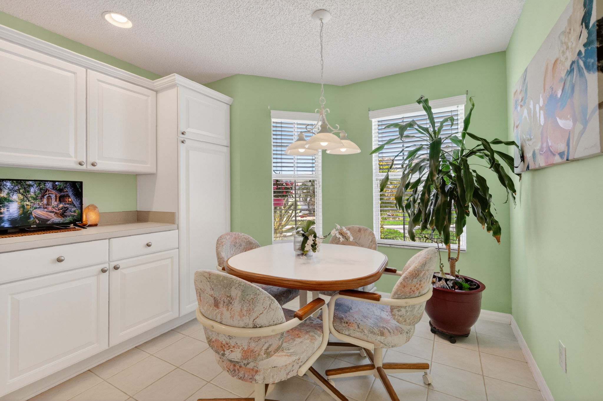 Kitchen and Dinette
