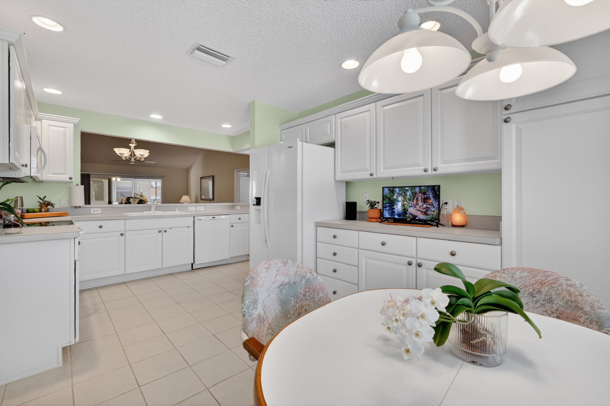 Kitchen and Dinette