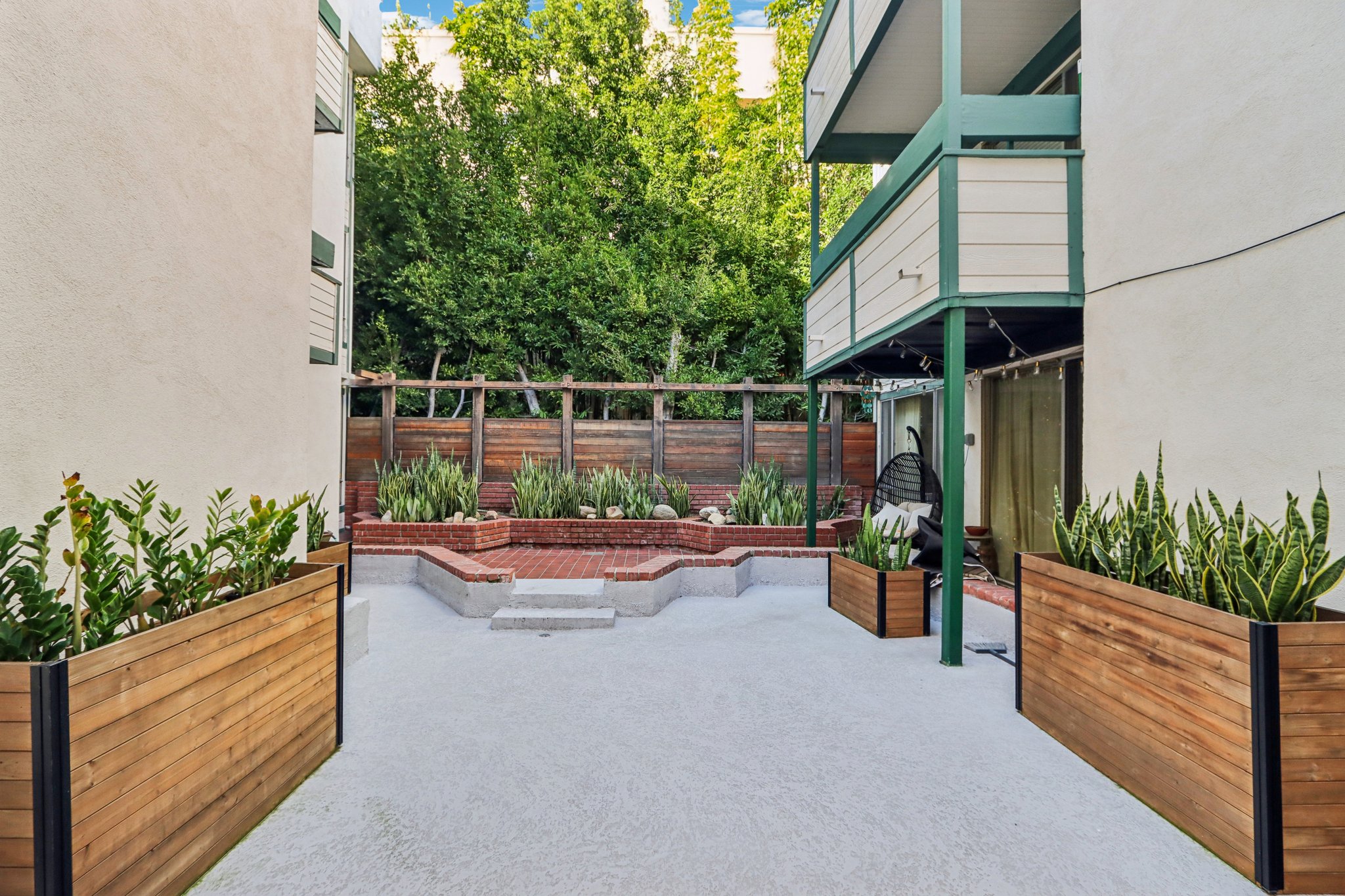 N Oakhurst Dr apt 204-S1401-020.jpg