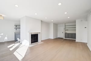 N Oakhurst Dr apt 204-S1401-005.jpg