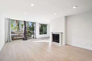 N Oakhurst Dr apt 204-S1401-007.jpg