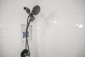 Bathroom 1 CU - 495A9297