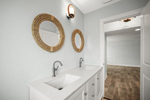 Bathroom 2 - 495A9280