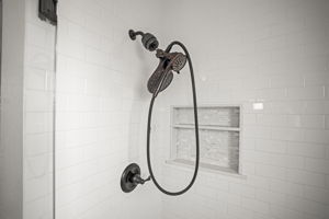 Bathroom 2 CU - 495A9278