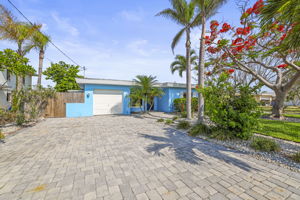 Front - 495A9392