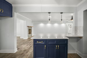 Kitchen into LR - 495A9340