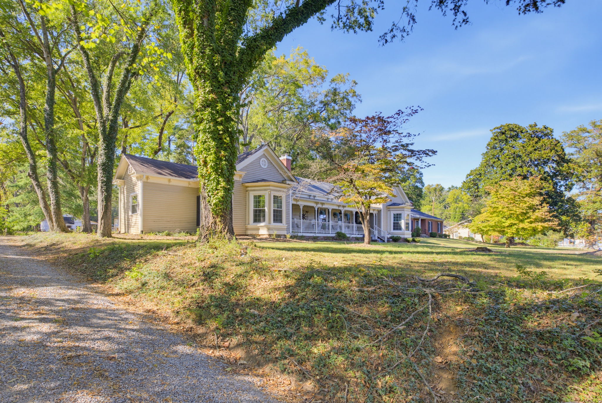 403 S 2nd Ave-4