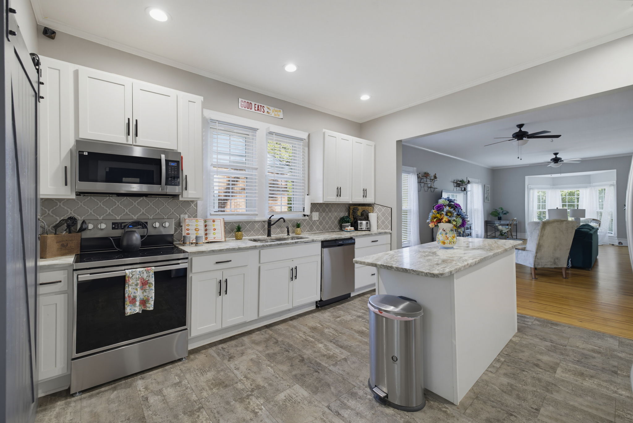 403 S 2nd Ave-21