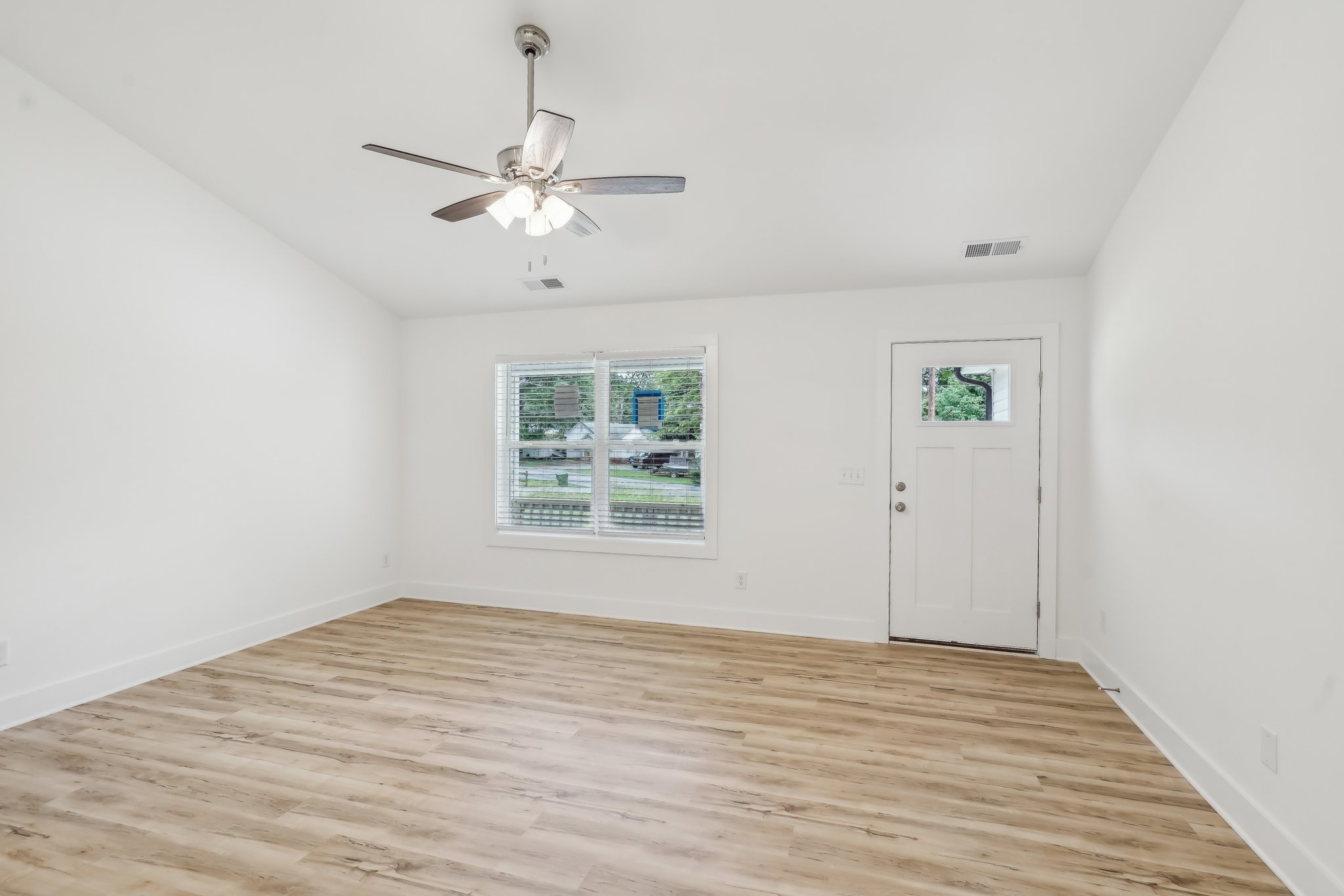 W Charlotte Ave-2105-008.jpg