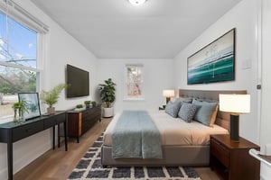 DSC06340 virtually staged.jpeg