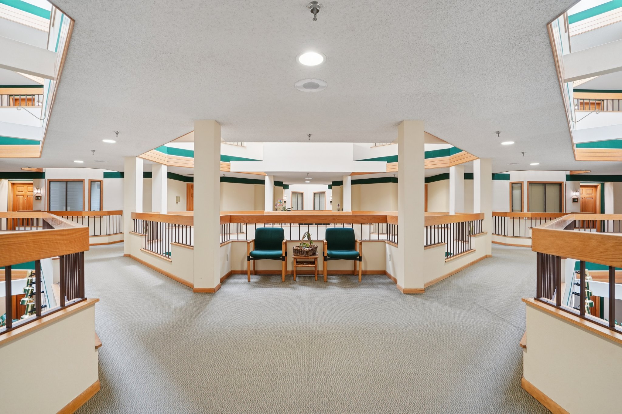 Victoria St-S0303-005.jpg