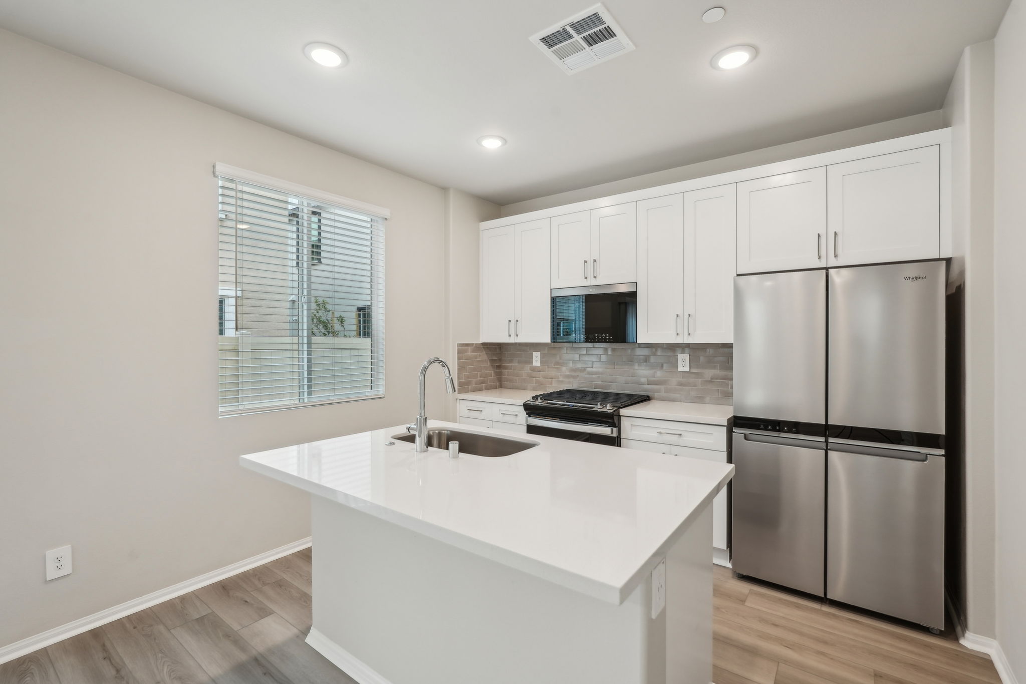 Socal - Prado Community - 40368 Via Jumara-Temecula, CA 92591-011