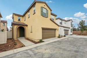 Socal - Prado Community - 40368 Via Jumara-Temecula, CA 92591-003