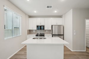 Socal - Prado Community - 40368 Via Jumara-Temecula, CA 92591-012