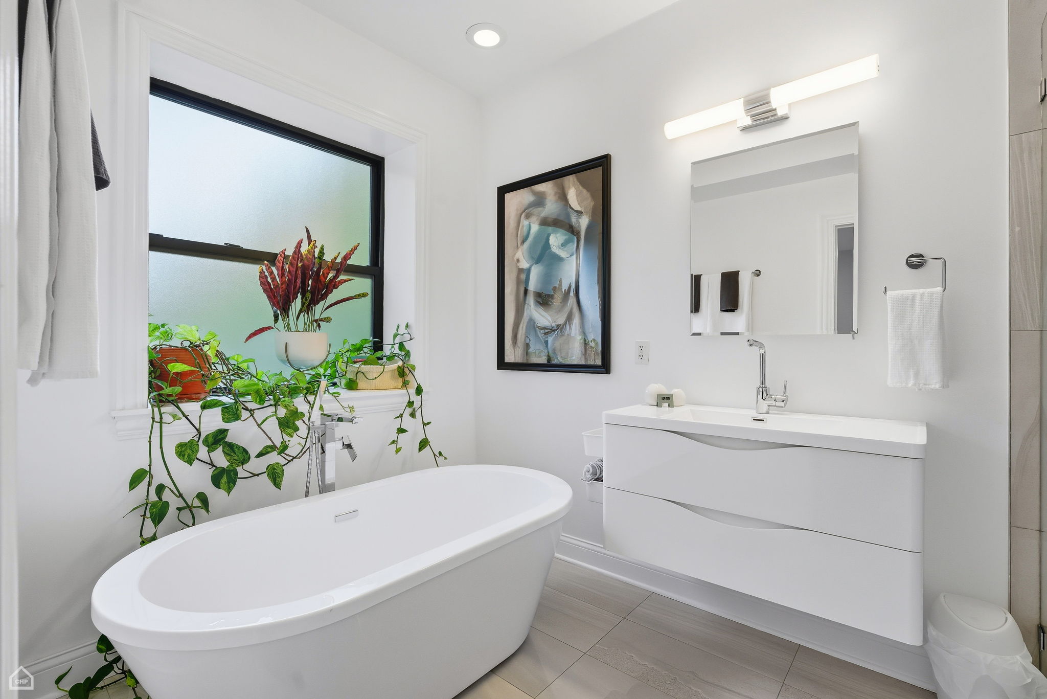 4038 N Kenmore Ave 2 - Brady Miller_CHP2025_019