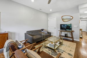 4038 N Kenmore Ave 2 - Brady Miller_CHP2025_013