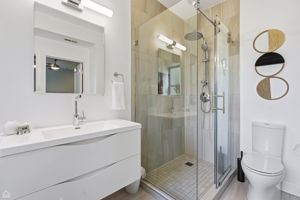 4038 N Kenmore Ave 2 - Brady Miller_CHP2025_020