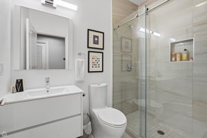 4038 N Kenmore Ave 2 - Brady Miller_CHP2025_029