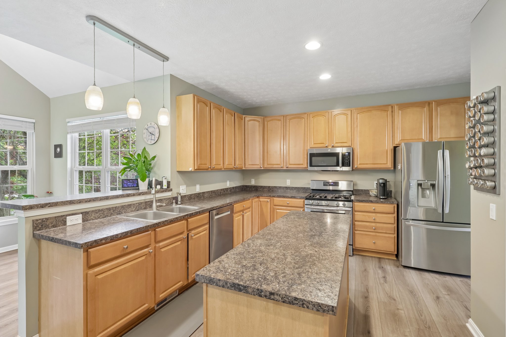 Turnberry Dr-S2805-020.jpg