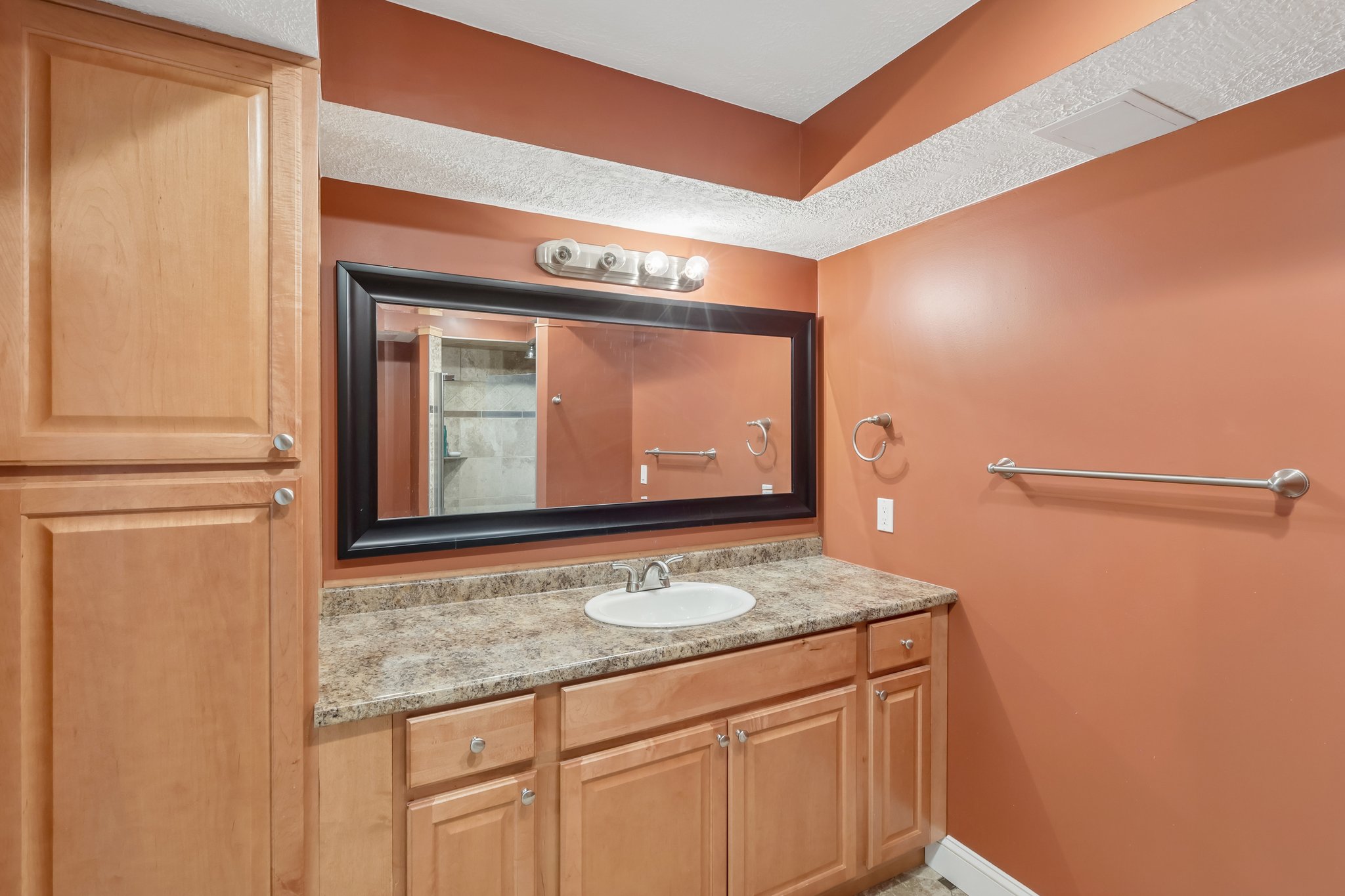 Turnberry Dr-S2805-056.jpg