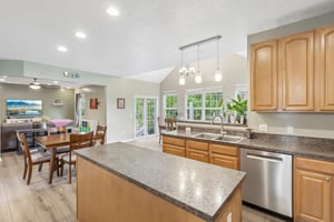 Turnberry Dr-S2805-017.jpg