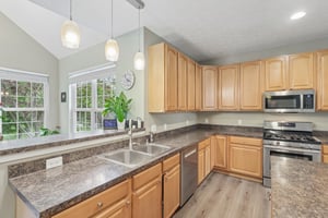 Turnberry Dr-S2805-024.jpg