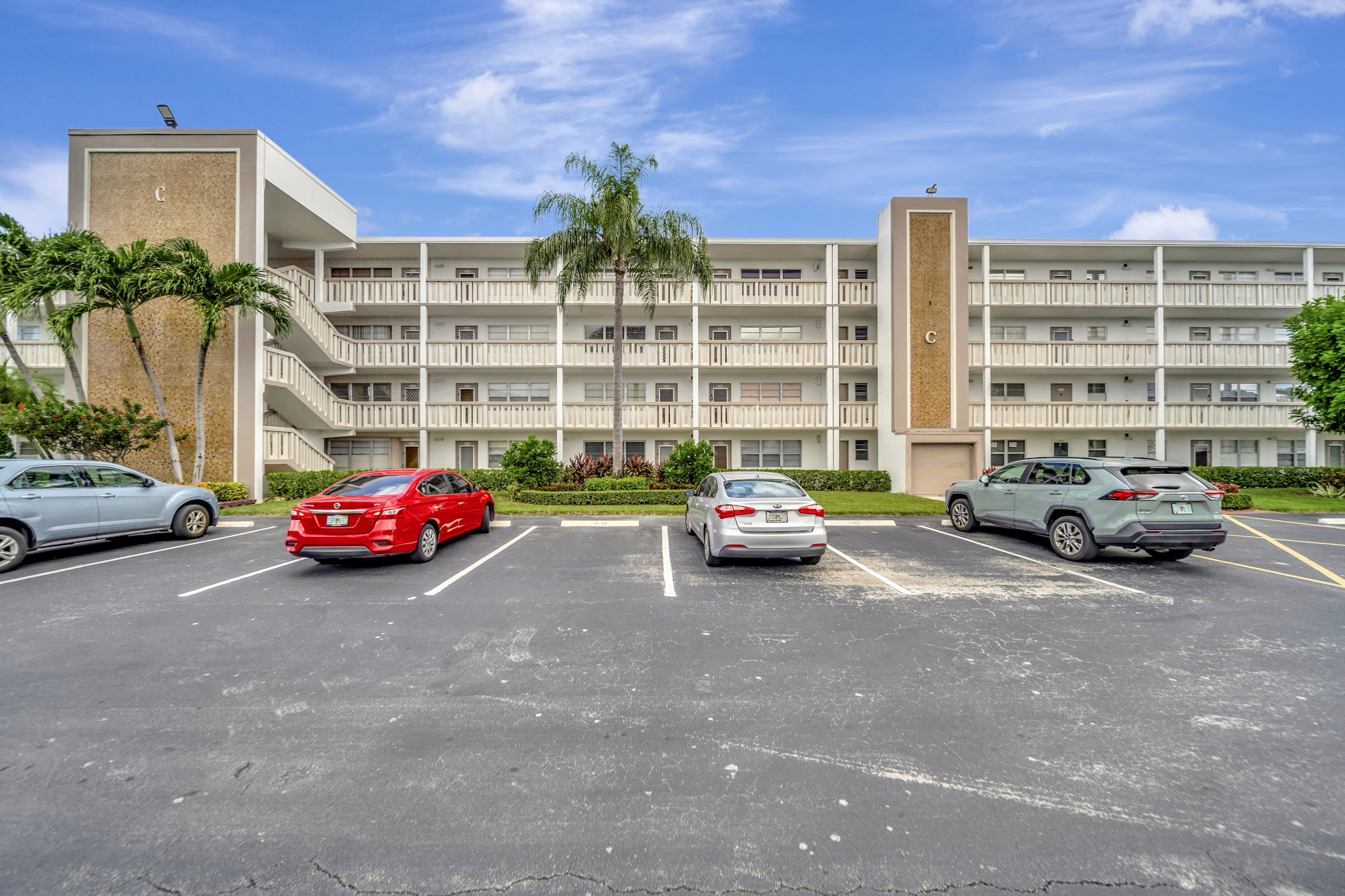 140 S Dixie Hwy 629, Hollywood, FL 33020, US Photo 4