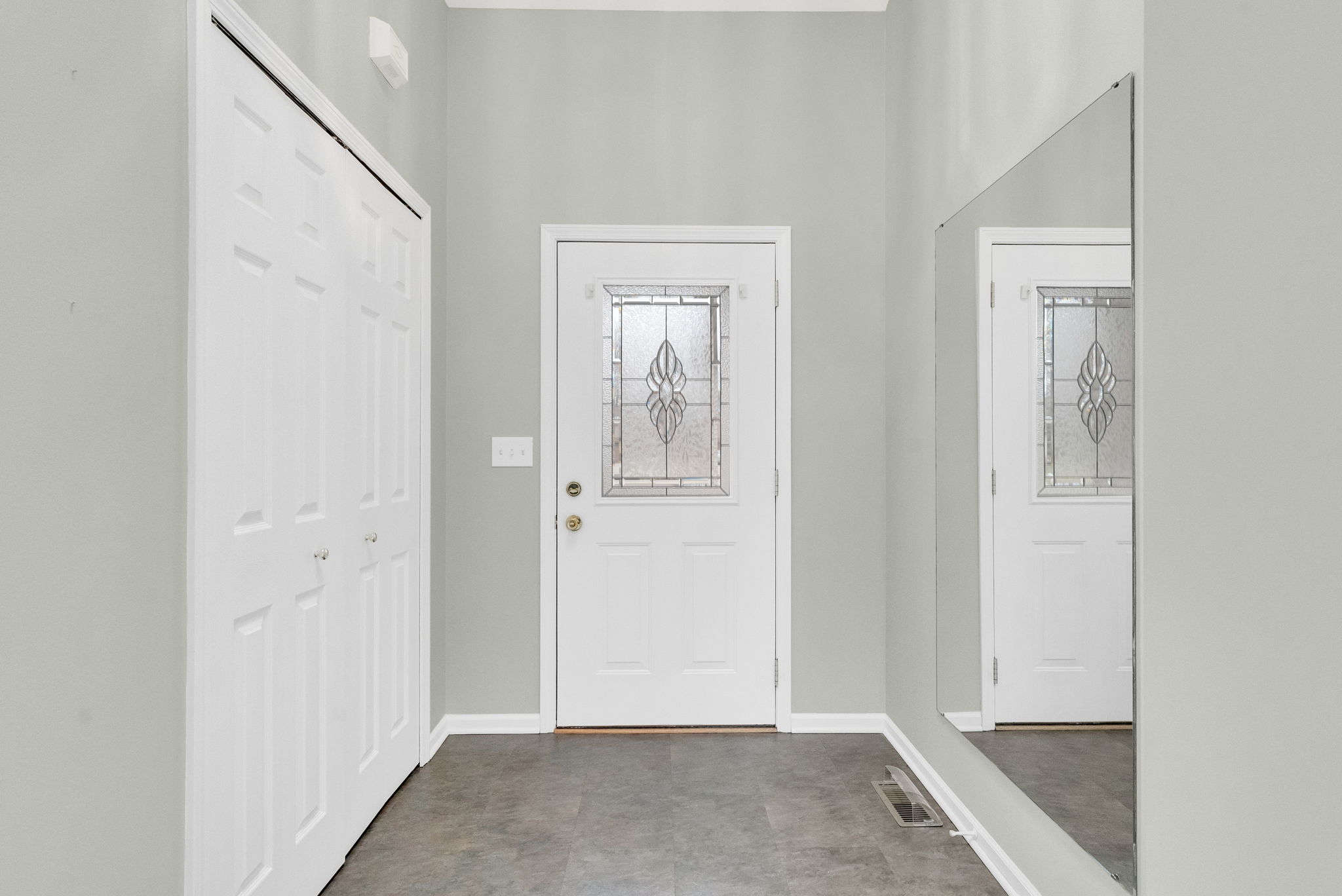 4039 Stoney Creek Dr, Fort Gratiot Township, MI 48059, USA Photo 7