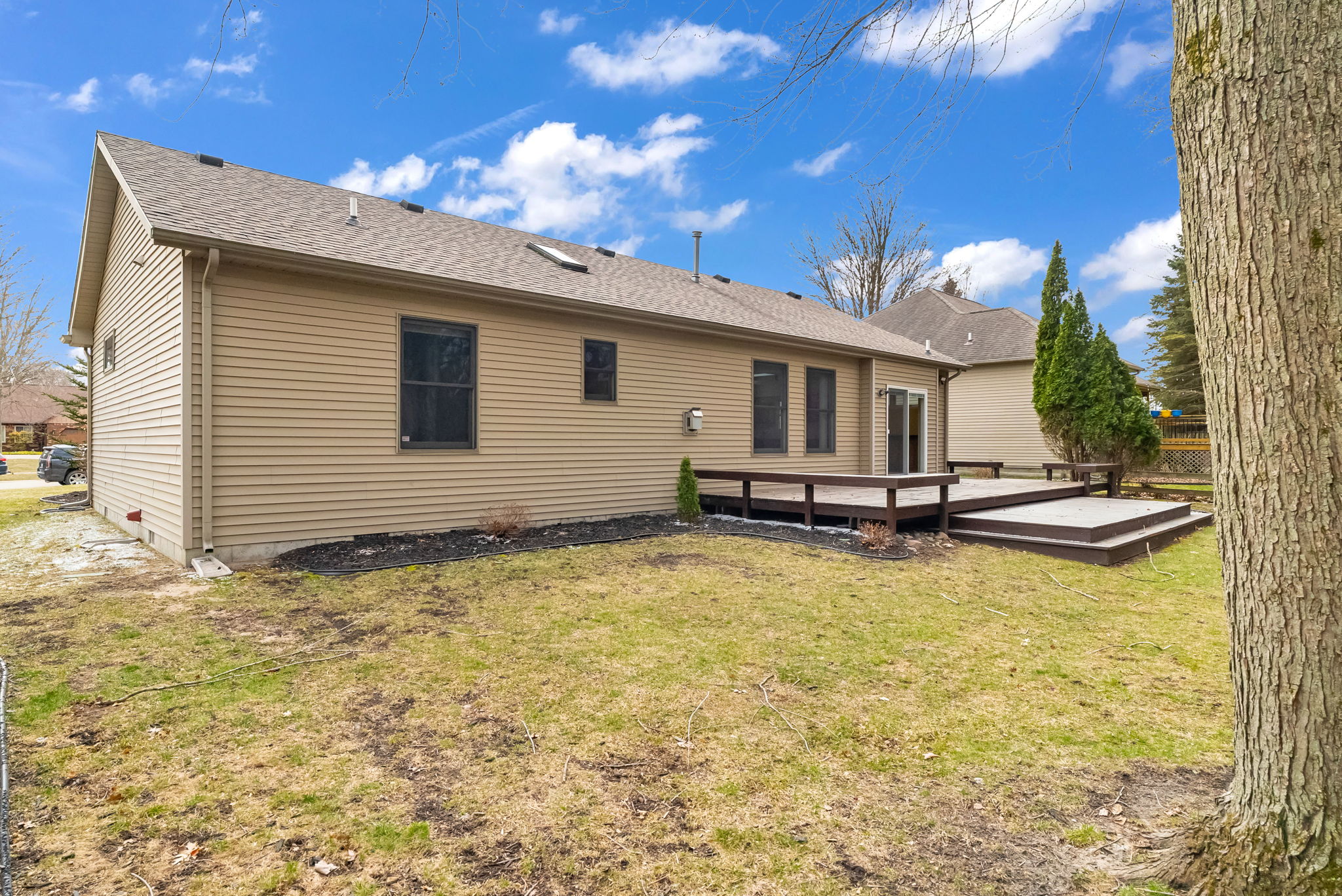 4039 Stoney Creek Dr, Fort Gratiot Township, MI 48059, USA Photo 32