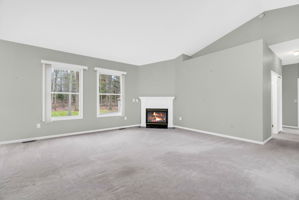 4039 Stoney Creek Dr, Fort Gratiot Township, MI 48059, USA Photo 8